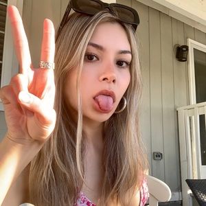 Meet your Posher, Victoria